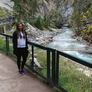 Meet your Posher, Priya
